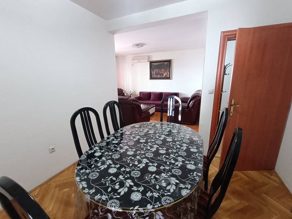 Квартира с 2 спальнями в центре г.Бар