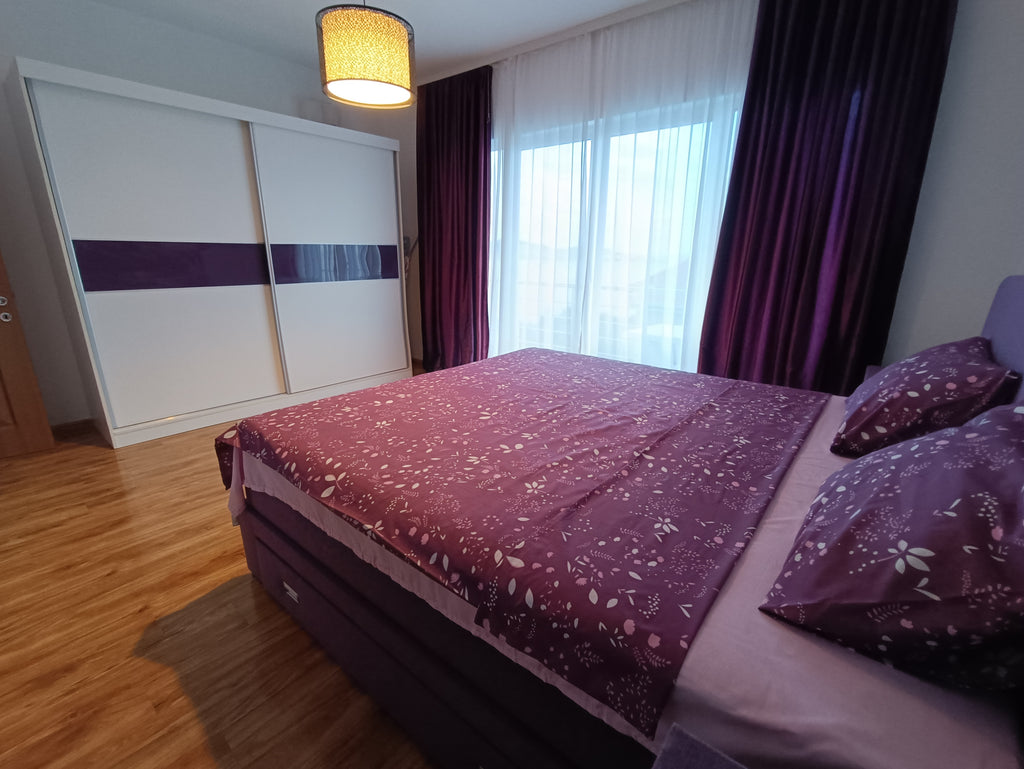 Комплекс с апартаментами и домиком в сосновом бору в 200м от моря