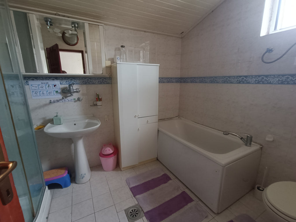 Отдельный дом с большим участком в г.Бар, Шушань