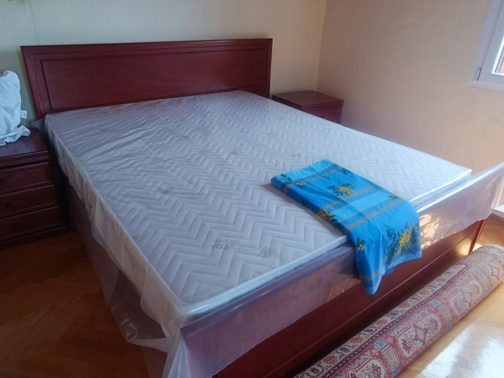 Дом с красивым видом и большим участком в пригороде Бара