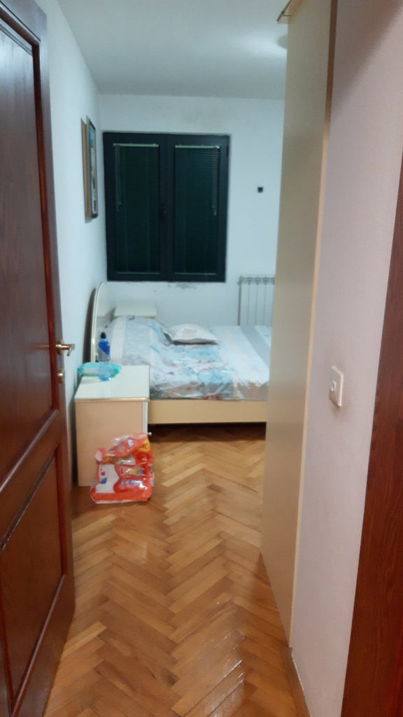 Этаж дома с 3 спальнями в г.Бар