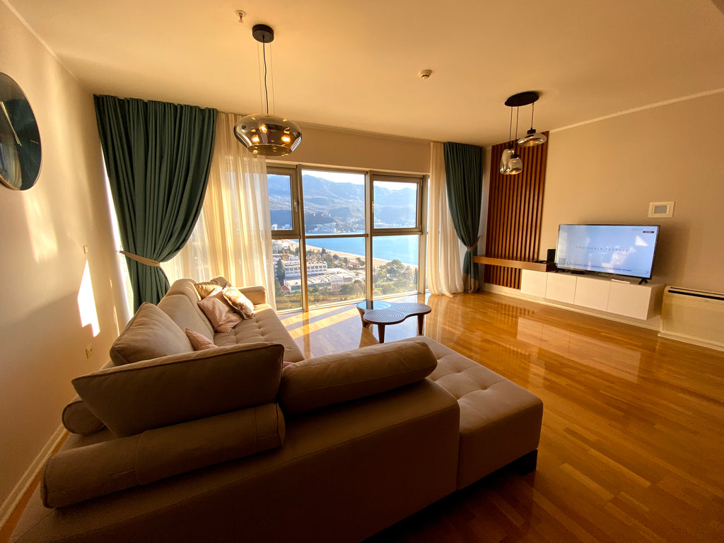 Современная квартира с видом на море в Бечичи