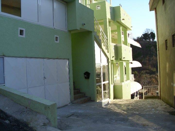Отель с рестораном в Сутоморе