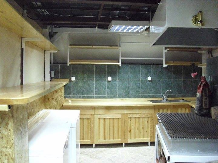 Отель с рестораном в Сутоморе