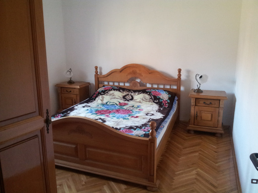Новый 3х-этажный дом в г.Бар
