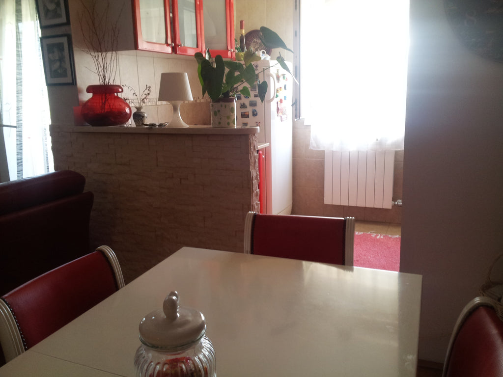 Новая квартира в центре г.Бар в 100 м от моря.