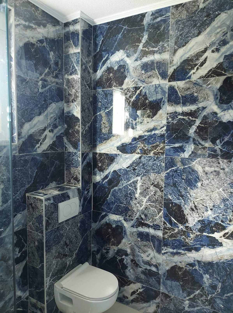Новый дом в пригороде Бара. Возможна продажа по квартирам.