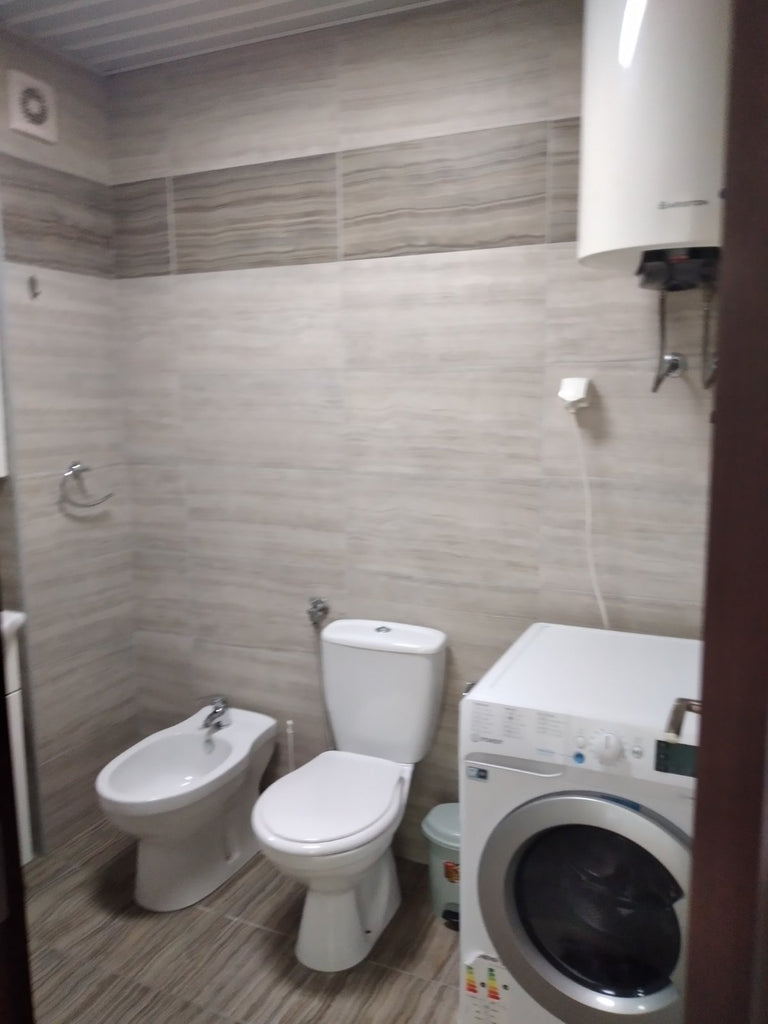 Квартира в 100 м от моря в новом доме, центр г.Бар