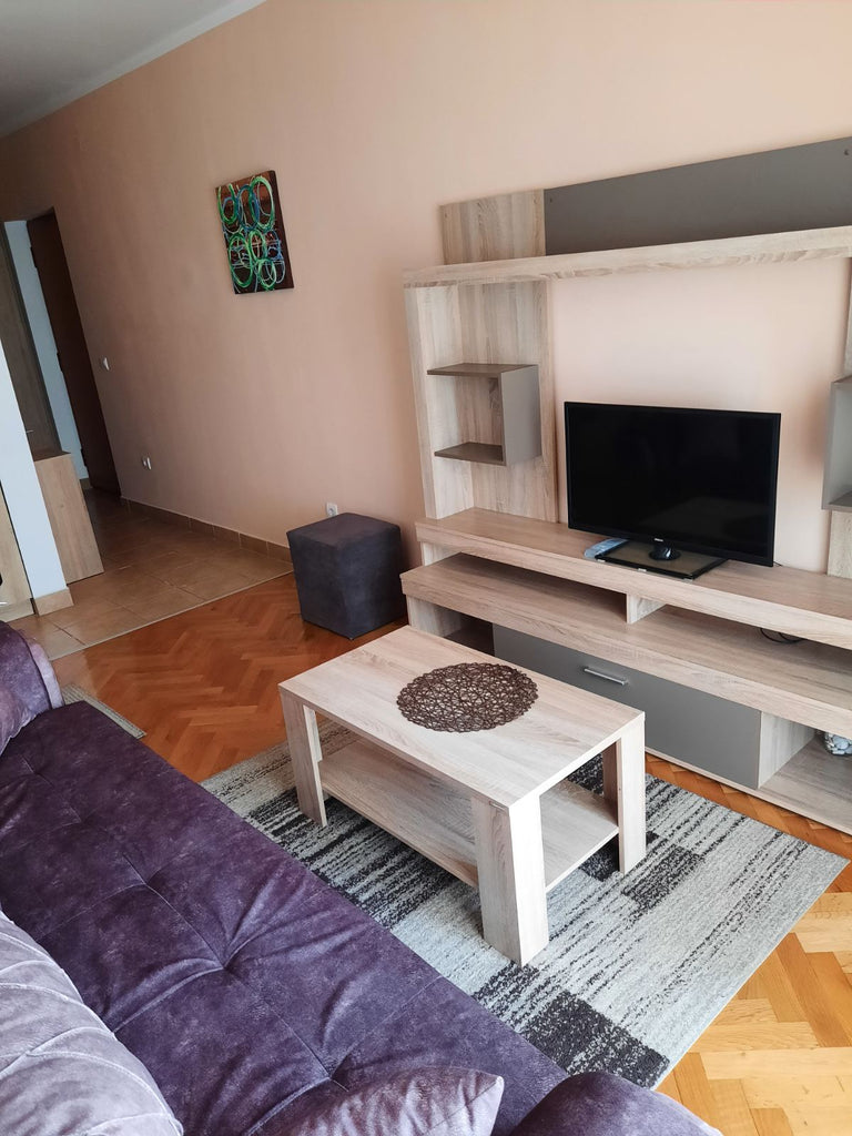 Квартира-студия в новом доме в центре г.Бар