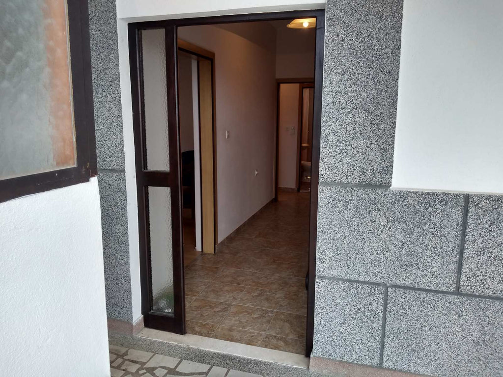 Дом с 5 апартаментами в г.Бар