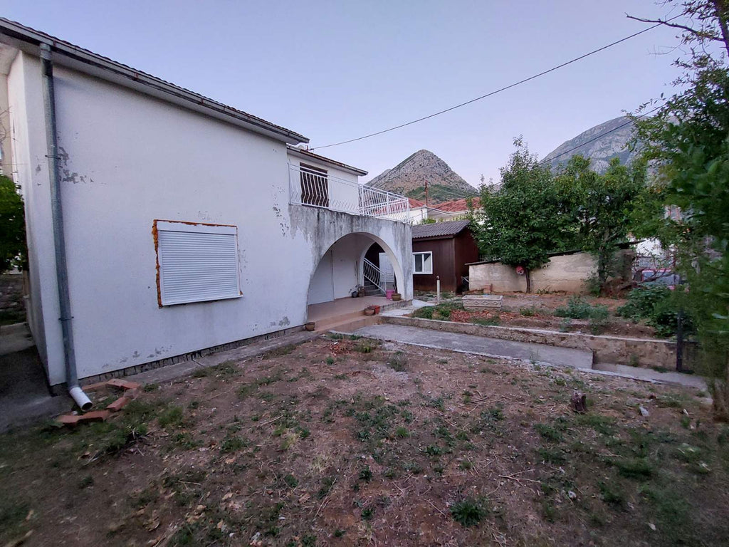 Дом в Старом Баре