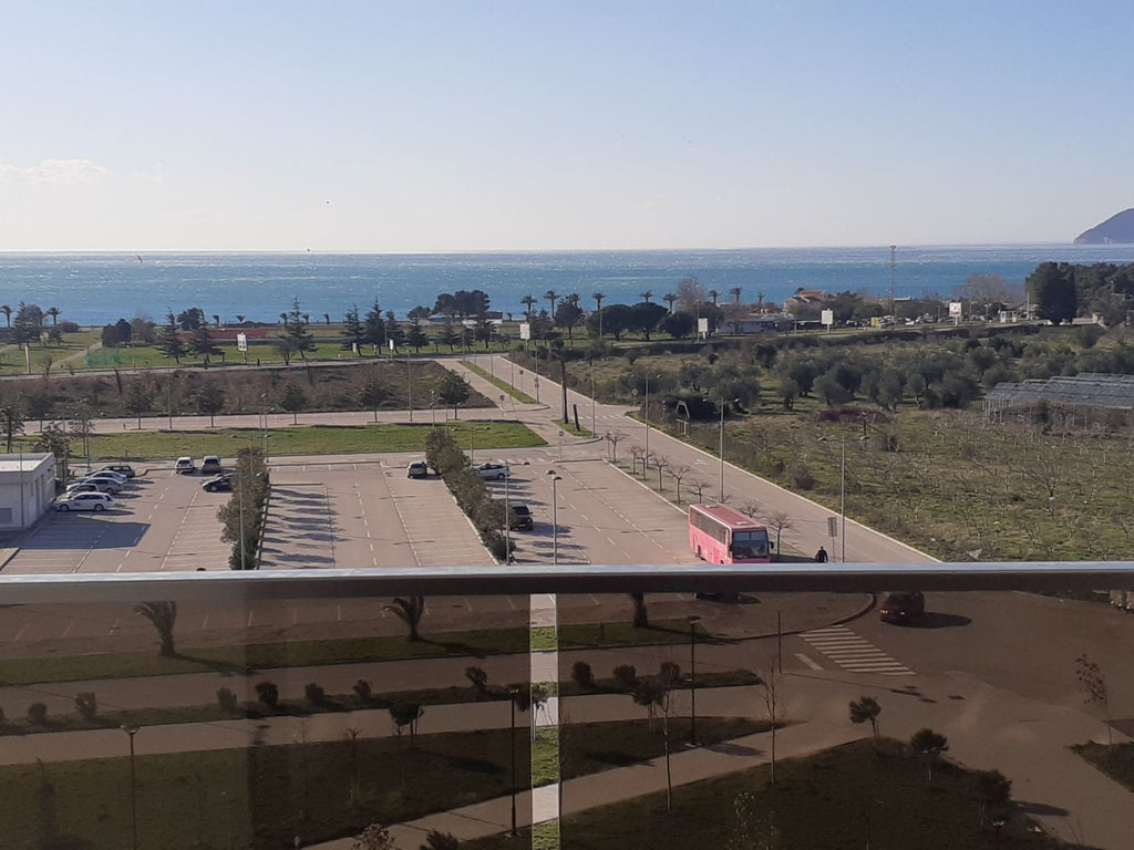 Новая квартира с видом на море