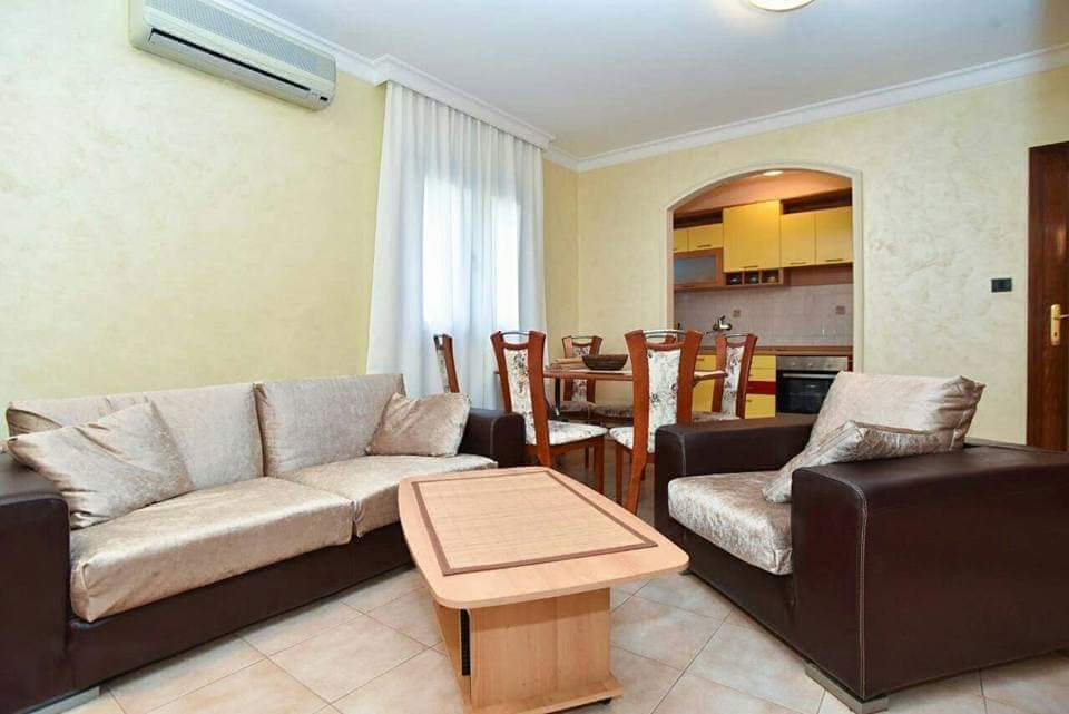 Квартира с 2 спальнями в центре г.Будва. Цена снижена, 75000 евро!