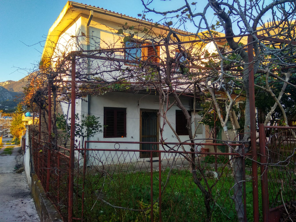 Недорогой домик в г.Сутоморе
