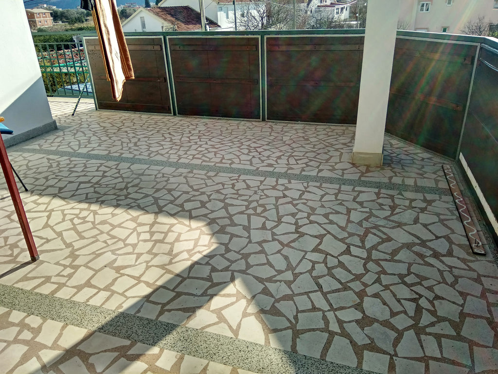 Дом с 5 апартаментами в г.Бар