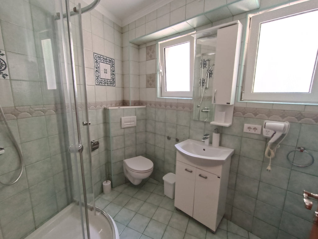 Готовый бизнес под ключ! Новый комплекс в сосновом бору в 200 м от моря.