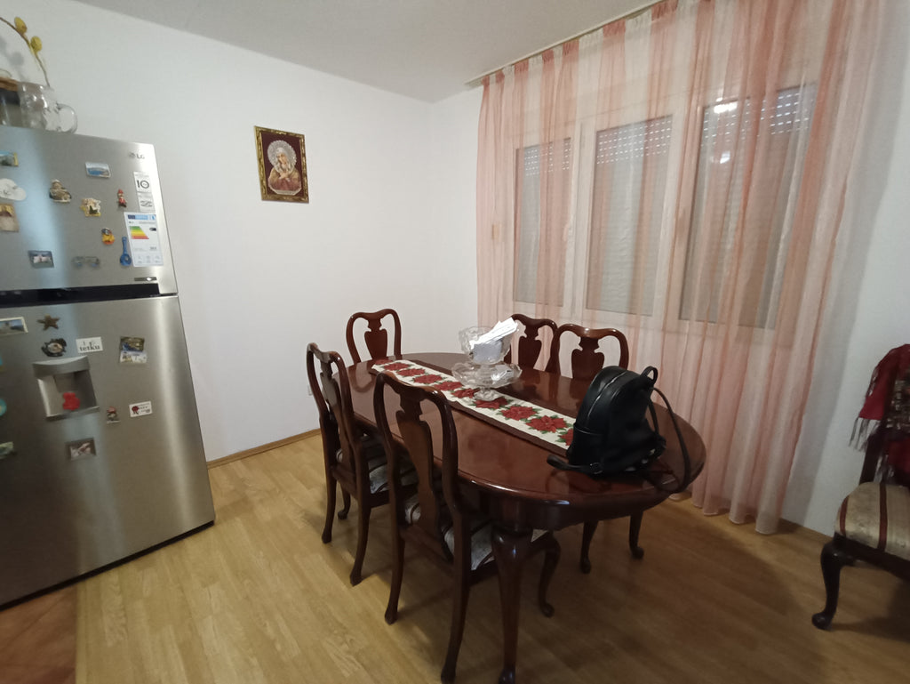 Квартира с 3 спальнями в центре г.Бар