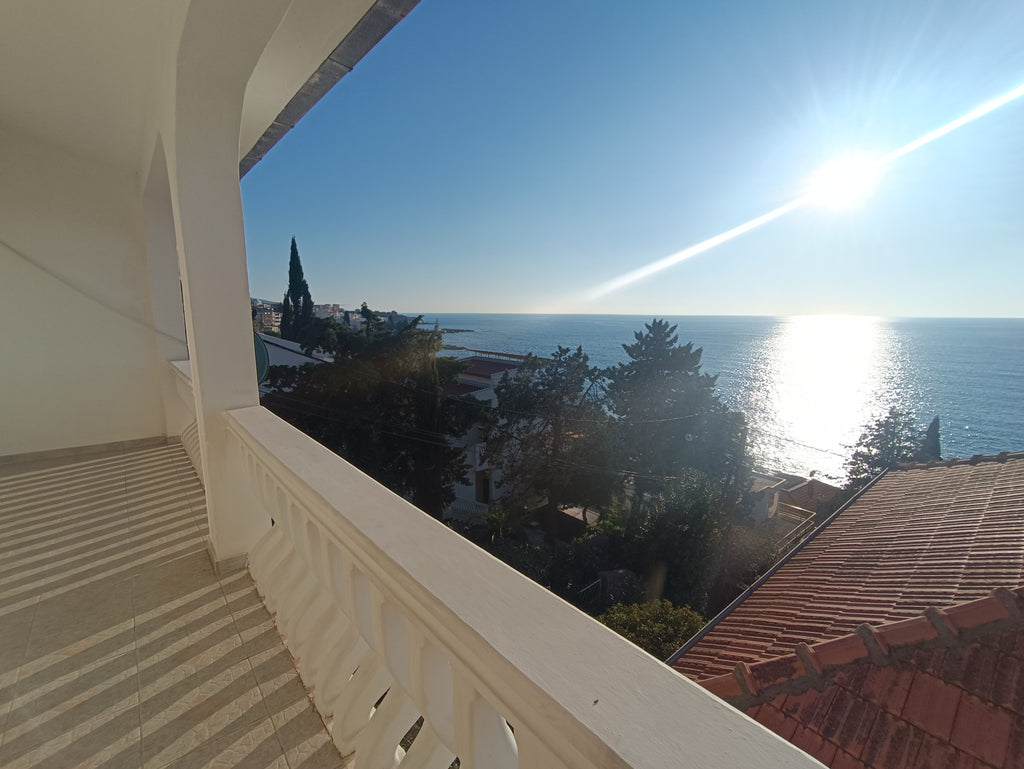 Дом у моря в местечке Добра Вода