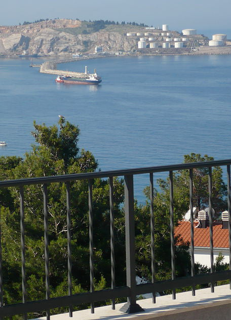 Новая вилла с шикарным видом на море в г.Бар