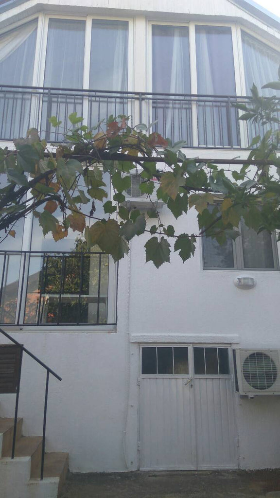 Этаж частного дома (2 апартамента) в местечке Добра Вода