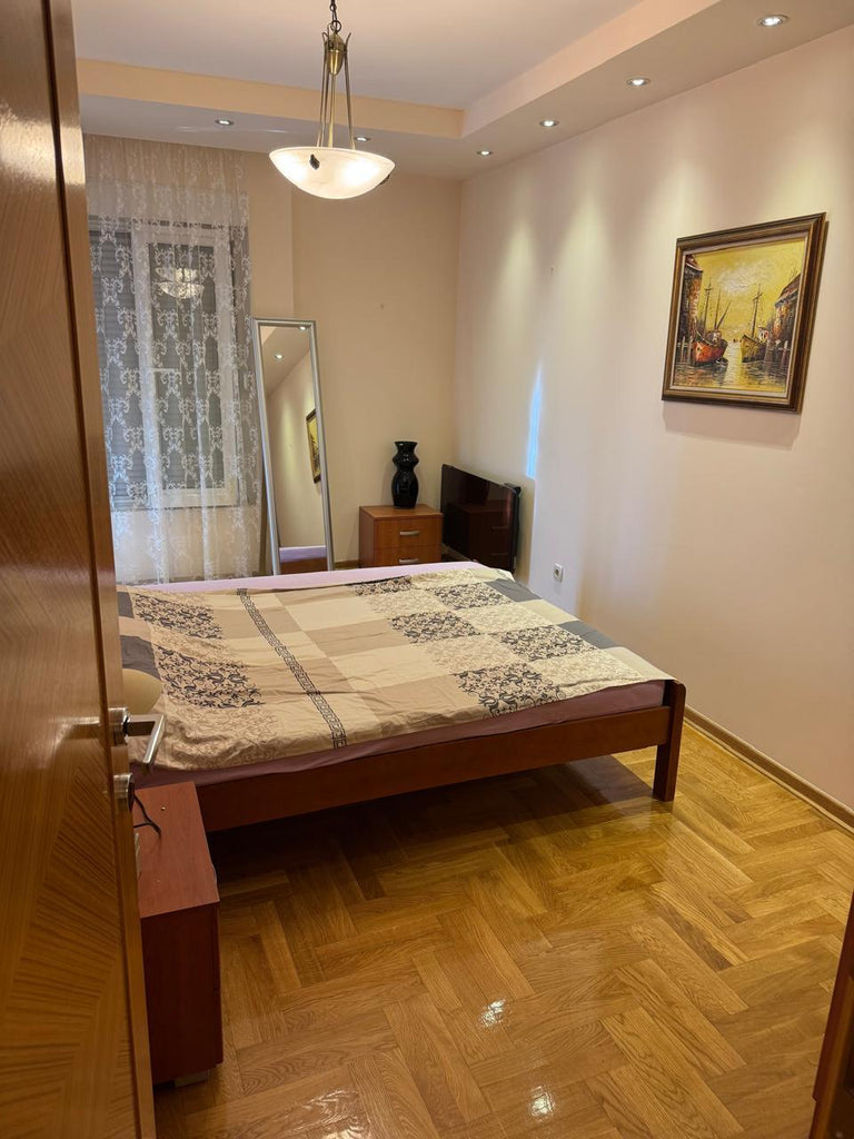 Квартира с 2 спальнями в центре Бара, комплекс Зетаградня