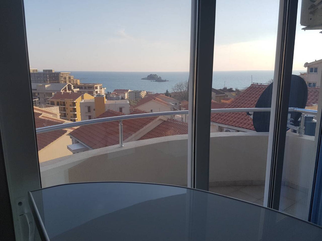 Новая современная квартира с видом на море в г.Петровац