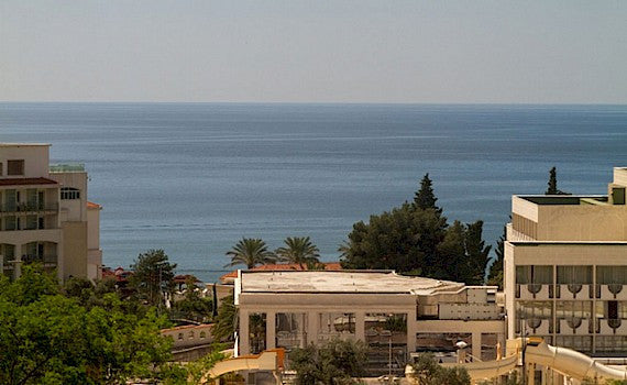 Пентхаус с видом на море в апарт-отеле**** в Бечичи